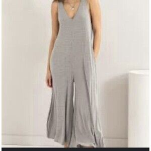 Acting Pro Women’s Jumpsuit Plus Size 1XL Lightweight V Neck Sleeveless Pockets